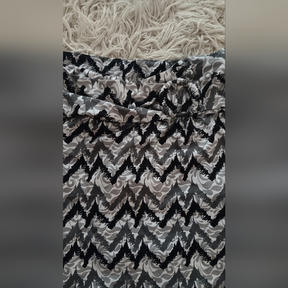 Robert Louis Skirt Women's Black, White & Gray SZ XL - Picture 2 of 4